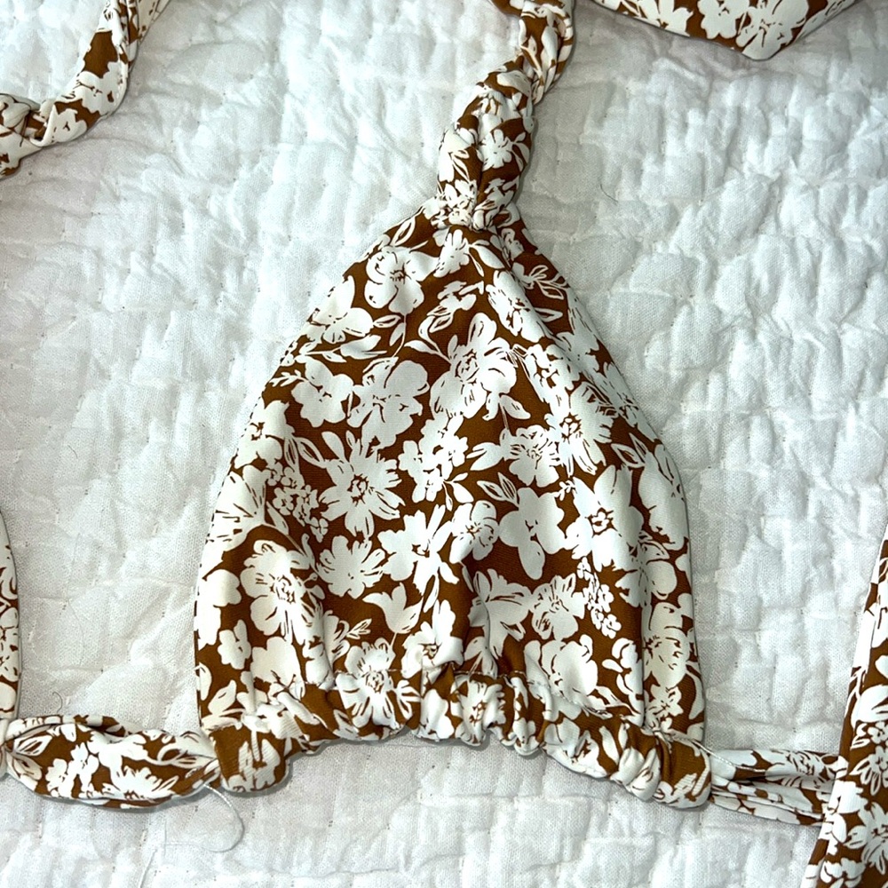 Stone fox swim top - Picture 2 of 2